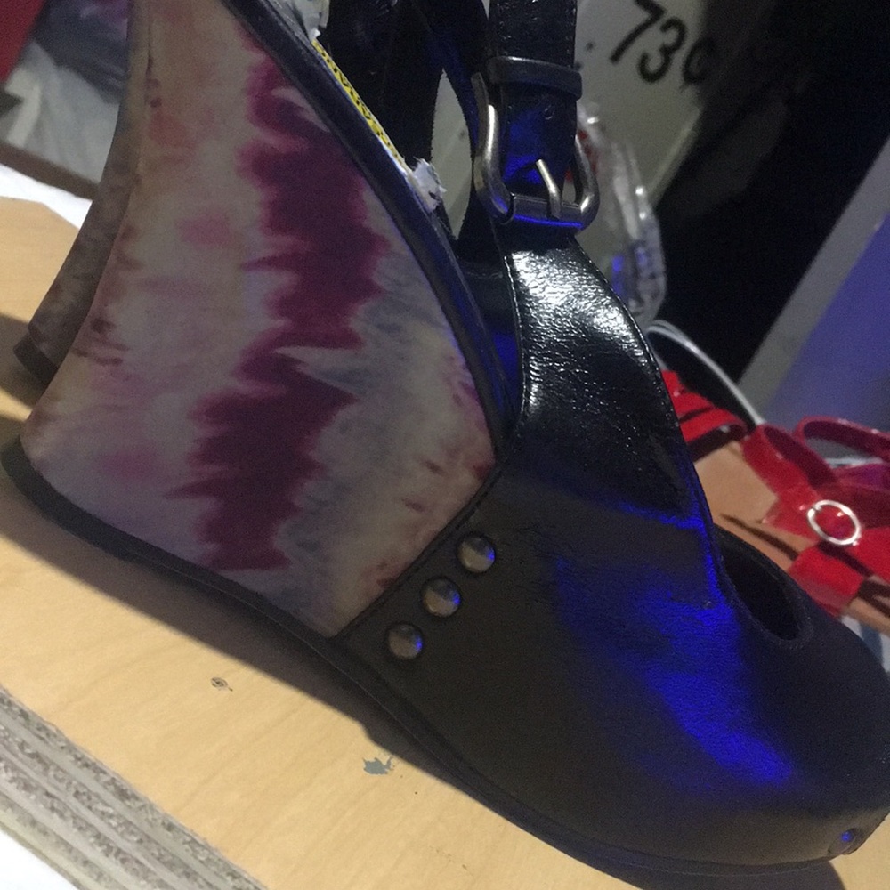 Wedge heels